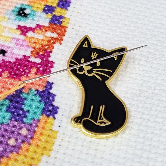 Magnetic needle holder - Small cat